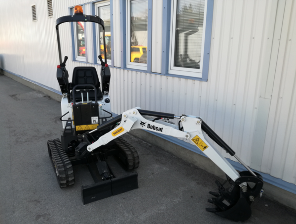 EKSKAVATORIUS VIKŠRINIS 1.2T