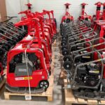 Ramirent parko papildymas nauja įranga nuomai. Nuo rankinių įrankių, vibro plūktuvų iki keltuvų ar sunkiosios technikos